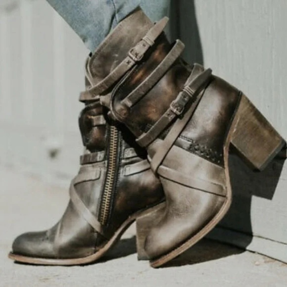 FREEBIRD‎ BY STEVEN BAKER LEATHER HEELED BOOTS STRAPPY STONE WOMENS 7